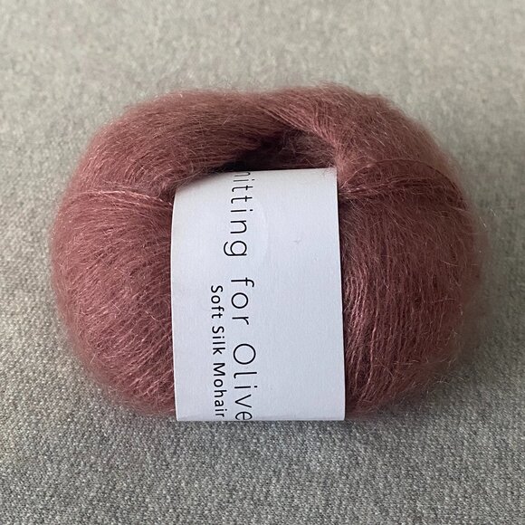 NWT Knitting for Olive Soft Silk Mohair Colour Plum Rose Lot of 1 - Picture 1 of 9